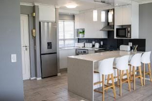Seaspray B304 Bloubergstrand Apartment in Cape Town