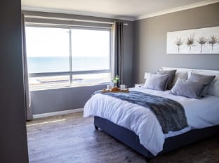 Seaspray B304 Bloubergstrand Apartment in Cape Town