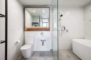 MetawiseBnB Executive 2-Bedroom Stadium View Apartment W Parking Apartment in Lidcombe