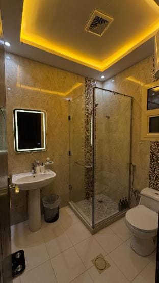 شقة أنيقة بغرفتي نوم إحداهماماستر بموقع حيوي ومميز Apartment in Riyadh