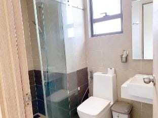 Simple 1Br Condo #The Sun Avenue #S8-10.09 Apartment in Ho Chi Minh City