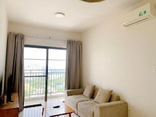 Ethereal 1Br Condo | Free Gym & Pool | S8-23.13 Apartment in Ho Chi Minh City