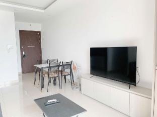 Modern 3Br Condo | Free Gym & Pool | S6-21.05 Apartment in Ho Chi Minh City