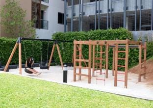 Sea View-High Floor 2 Bed Room Excellent Location Apartment in Pattaya City