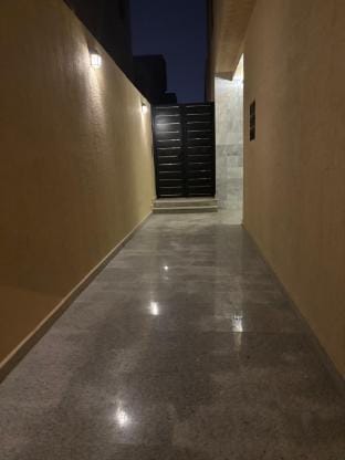 “شقة عصرية وأنيقة بموقع مميز، Apartment in Riyadh