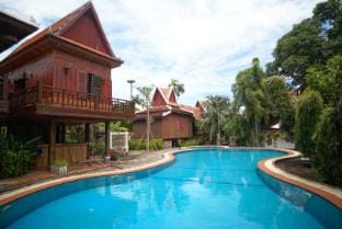 Yellow Sun Kep Apartment in Kien Giang