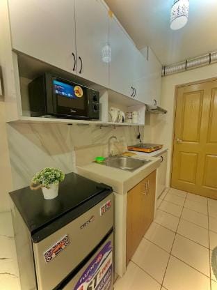 Modern Studio Near Downtown Davao & Malls Apartment in Davao City