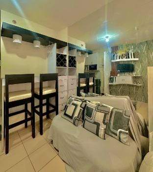 Modern Studio Near Downtown Davao & Malls Apartment in Davao City