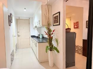 Family/Barkada Rm 0402-03 Sea Residence MOA/NAIA   Apartment in Pasay
