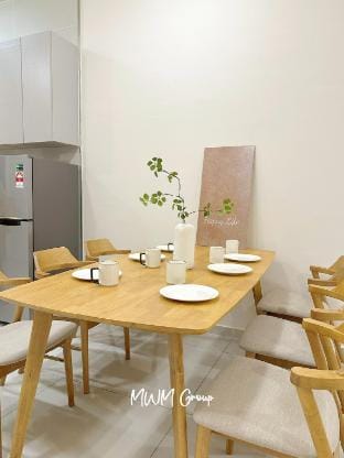 Muji Creamy Family Suites Walks to Beach & Mall Apartment in Johor Bahru