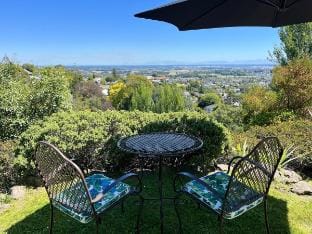 Cashmere Hills with Stunning Mountain Views Apartment in Christchurch