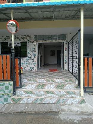 Natcha Place Klongluang 35 Apartment in Laos
