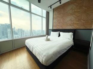Sky Suite KLCC 2Pax ModernStudio 12 Apartment in Federal Territory of Kuala Lumpur