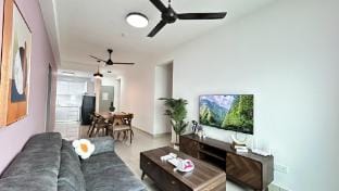 Tulip Residence DenaiAlam 6Pax Suite 05 Apartment in Selangor, Malaysia