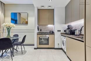 Burj Views from Big Balcony, Waterfront Dream sleeps 4 Apartment in Dubai