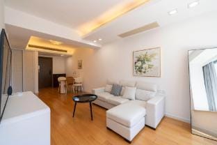 Xujiahui City Center 63sqm 1BR Apt Near Metro Apartment in Shanghai