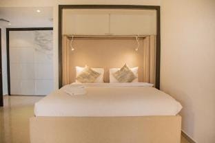 One Bedroom with Breathtaking Pool and Beach View Apartment in Ras al Khaimah