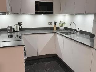 Cozy Notting Hill 1-Bedroom - Prime Spot Apartment in City of Westminster