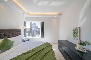 Tyms Comfortable 2BR Apartment Step from Xujiahui Apartment in Shanghai