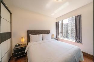 Tyms Modern 1 Bedroom Suite Walk to Xujiahui Apartment in Shanghai