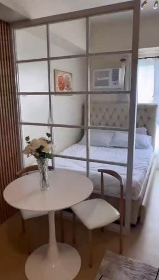 Mid-Century Modern Studio-Avida Towers Abreeza Apartment in Davao City