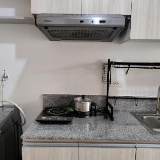 New Cozy Condo w/ Wi-Fi | Next to Abreeza Mall Apartment in Davao City