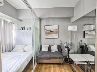 Jazz Makati Modern Condo w/ WiFi, Netflix & Games Apartment in Makati