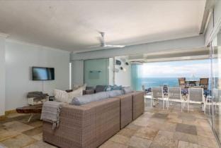 3 Bedroom Beachfront Apartment Apartment in Dolphin Coast