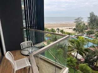Timurbay Studio Seaview&Poolview Netflix,Wifi Apartment in Terengganu, Malaysia
