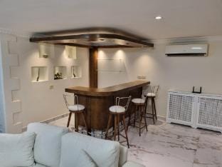 Charming Amman Apartment with Security and Modern Amenities Apartment in Africa