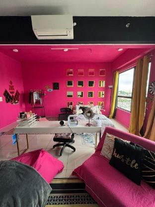 Black pink castle Apartment in Subang Jaya