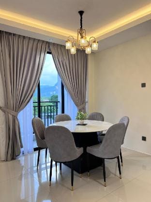 Ipoh The Cove Hillside Premium Suites 6-7pax Apartment in Ipoh