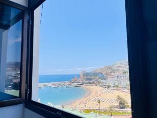Penthouse on the Ocean by Alquiler de Sueo Apartment in Puerto Rico de Gran Canaria