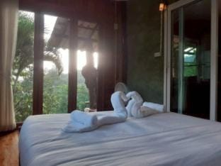 The BED Forest Camp  เดอะเบด ฟอเรสแค้มป์ ลานสกา Chalet in Thailand