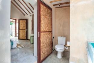 Wave Garden Bungalow Vacation rental in Pemenang