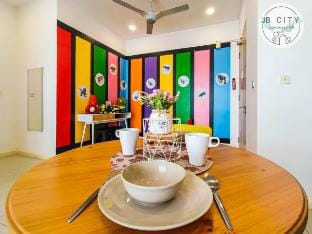 D'Pristine Dinosaur Suites (WIFI) by RR JBcity Vacation rental in Johor