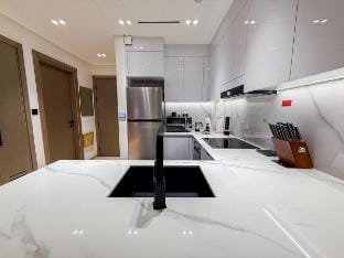 Luxury 1BR | 2 Baths | JVC Vacation rental in Dubai