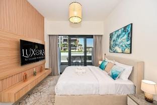 Cozy Studio with balcony-10 mins from Burj Khalifa Vacation rental in Dubai