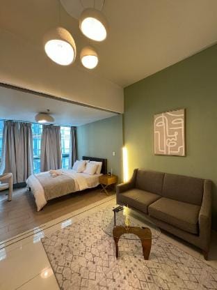 Modern Nordic 1BR | Big Queen Bed | Uptown BGC Vacation rental in Makati