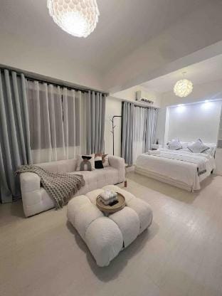 Relax in Style: Modern agoda and Netflix Vacation rental in Makati