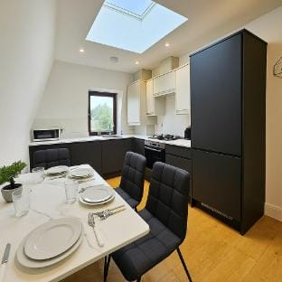Elegant 2BR Home by The Docks Vacation rental in London Borough of Southwark
