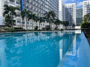 Family/ Barkada 2BR 6-12px MOAView Sea Res 0142728 Vacation rental in Pasay