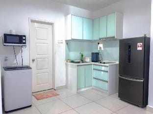 SeaView 2BR Retreat @Mansion1 Vacation rental in George Town