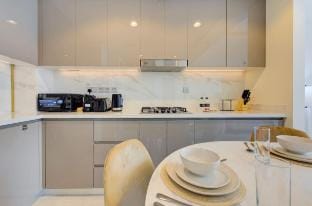 Premium 1BR, Furnished with Pool View in Al Jaddaf Vacation rental in Dubai
