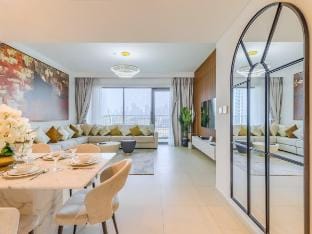 Full Burj Khalifa View | Modern 3BR+Maids Estate Vacation rental in Dubai