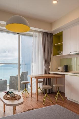 NHA TRANG 5*  Ocean Front Suite_High_FREE Pool Vacation rental in Nha Trang