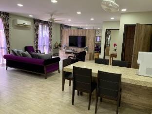 Luxury Bungalow @ balakong area Vacation rental in Negeri Sembilan, Malaysia