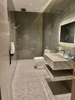 Modern studio with a kitchen and smart entry Vacation rental in Jeddah
