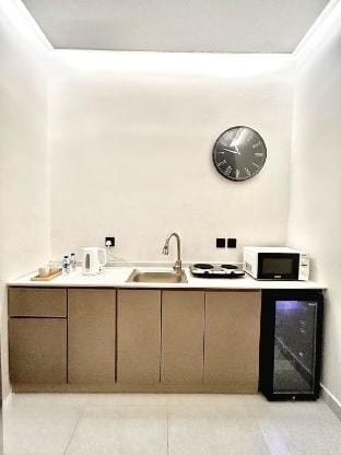 Modern studio with a kitchen and smart entry Vacation rental in Jeddah