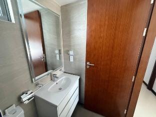 Luxury 2 Bed 2 Bath at Trizen by Resident Villas Vacation rental in Colombo